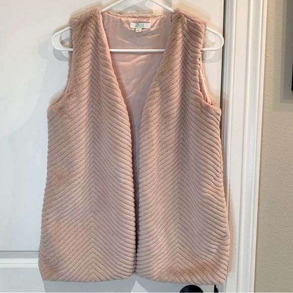 Jade Jackets & Blazers - Jade by Melody Tam Faux Fur Vest Size Small